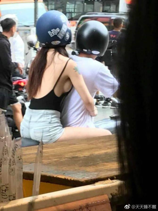 
뒷태가 이쁜 처자
