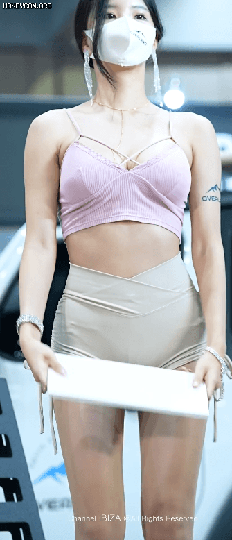 
레이싱모델 연지은.gif

