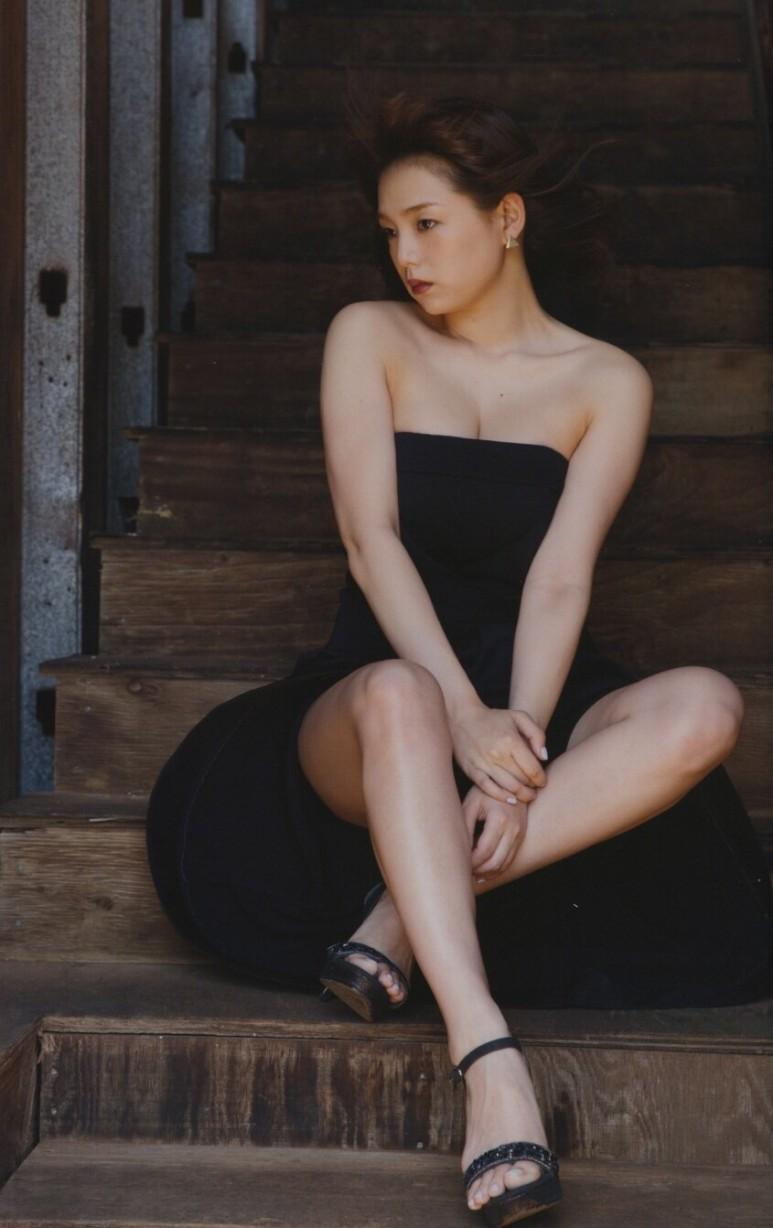 
블랙 시노자키 아이
