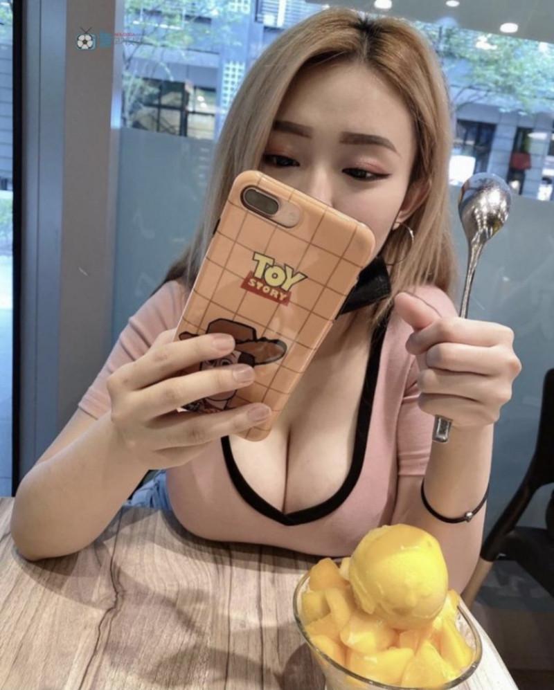 
남자들이 환장한다는 미용실 처자
