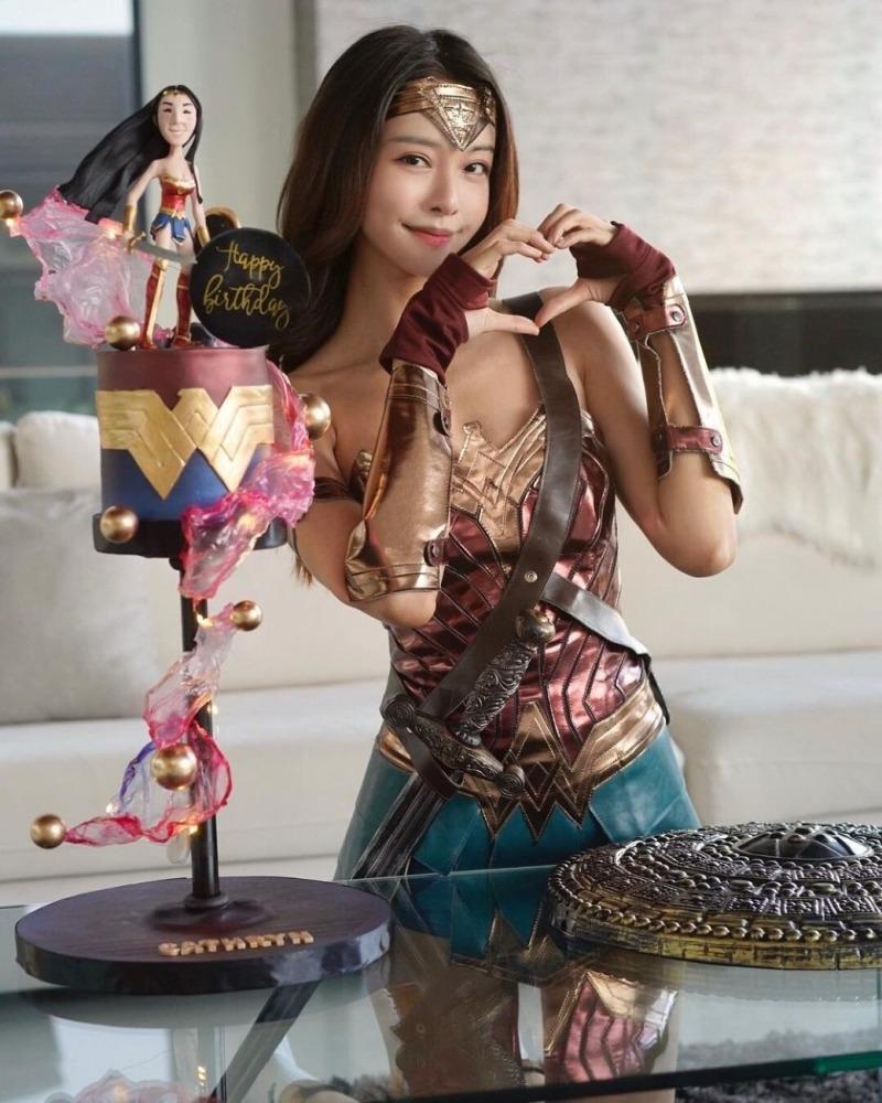 
말레이시아 원더우먼.jpg
