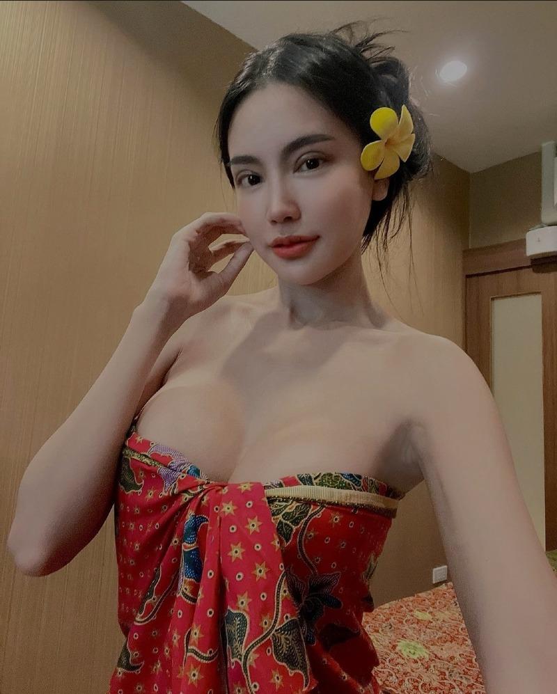 동창이 밝았느냐? 노고지리 우지진다