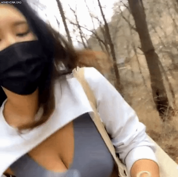 
등산하는 BJ
