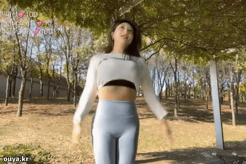 
등산하는 BJ
