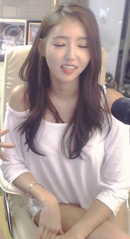 
쉬는날... 용돈벌이... 여캠 도전
