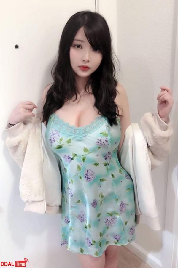 
외투 벗으니
