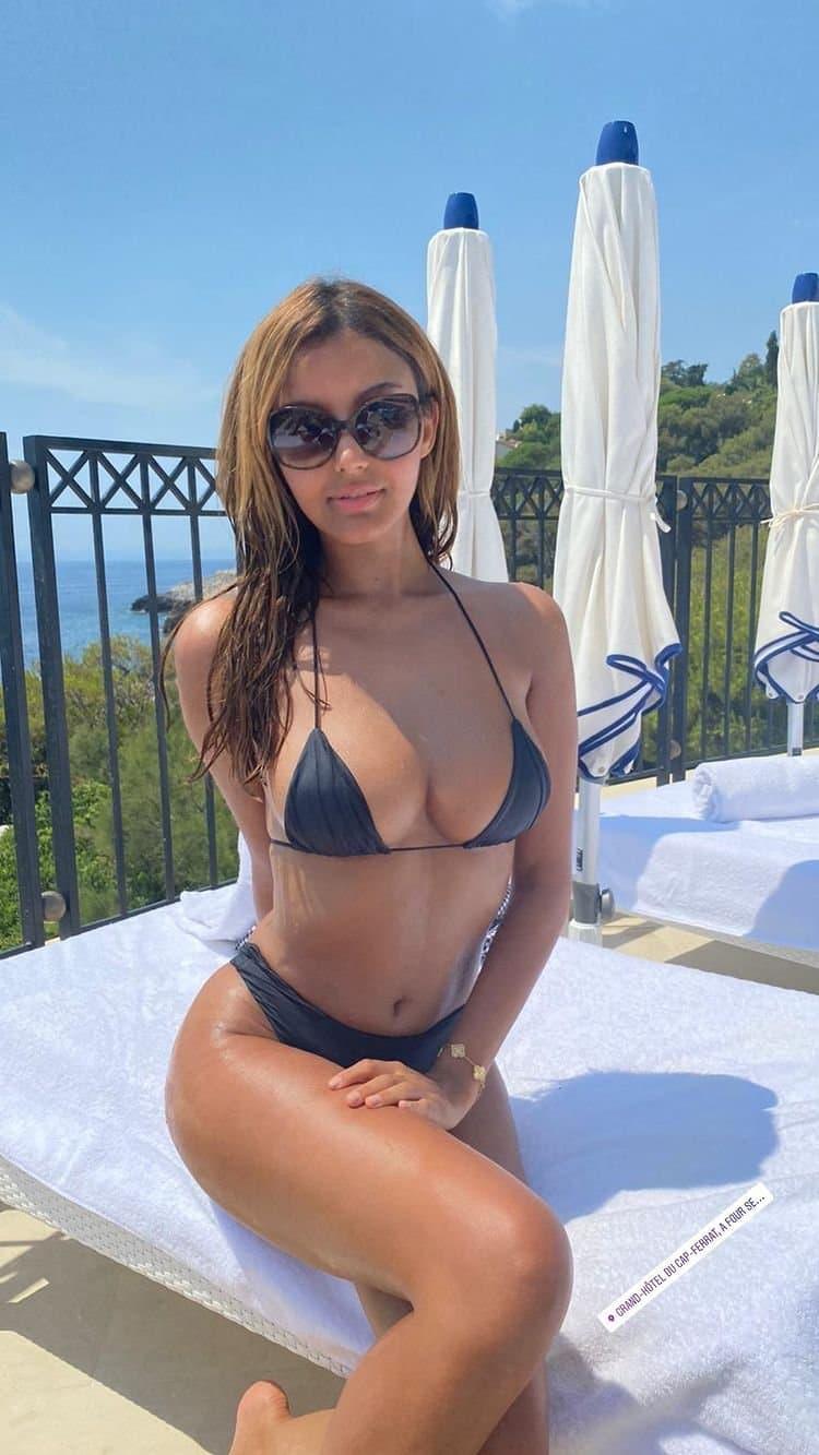 
ㅇㅎ]Zahia Dehar
