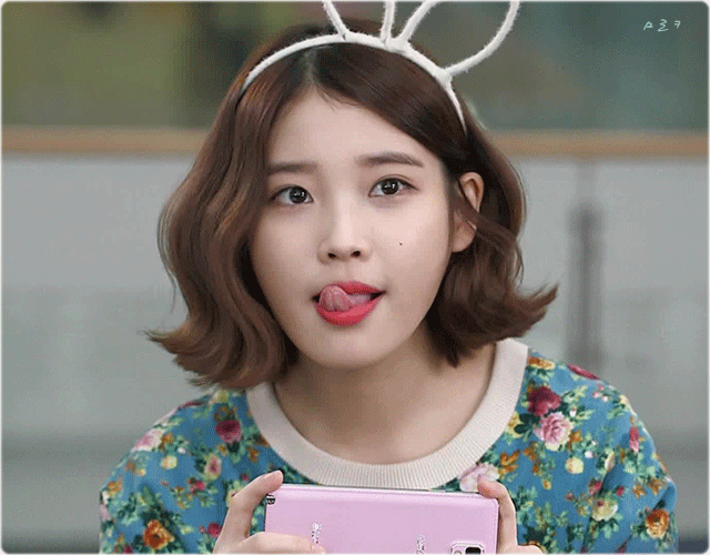 
아이유 혓바닥
