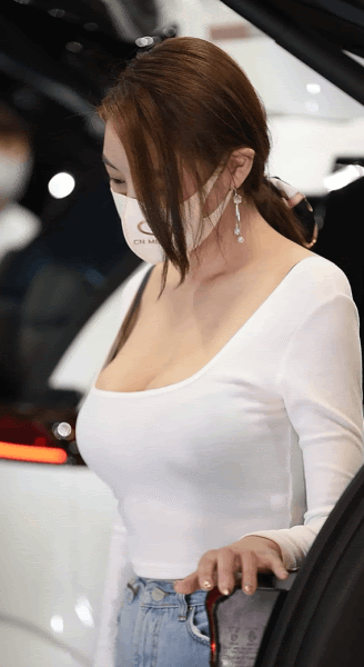 
레이싱걸 흰티
