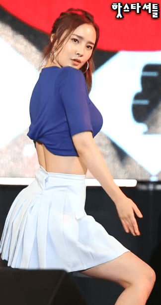 
걸그룹 달샤벳 멤버...우희+_+
