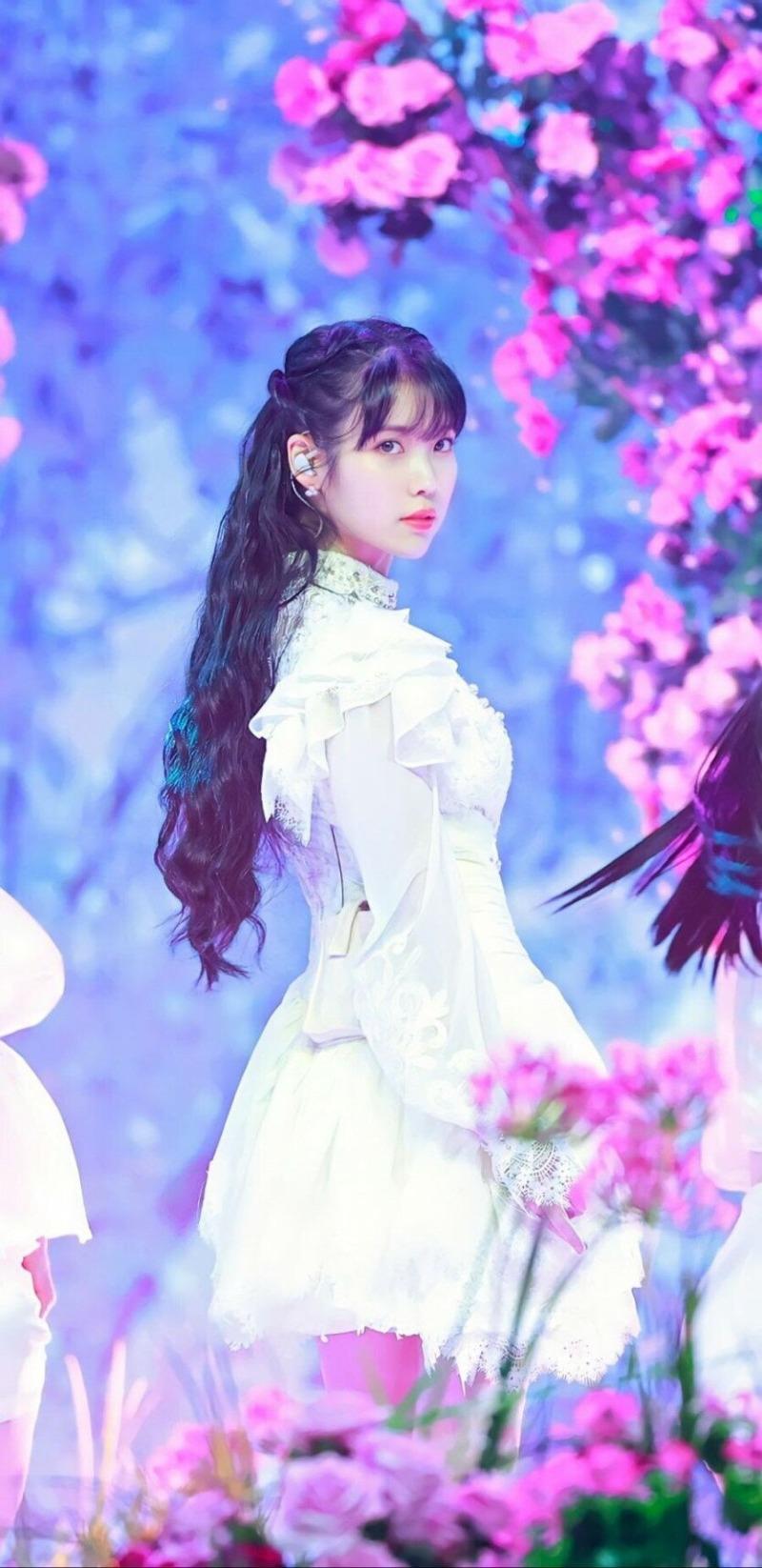 
아이유 MMA 폰 배경.jpg
