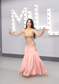 
몸매좋은 벨리댄스 ㅊㅈ....gif

