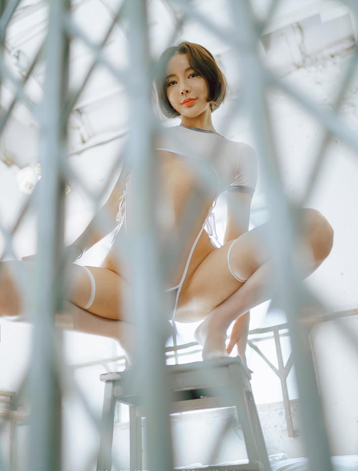 웹화보 현지 몸매