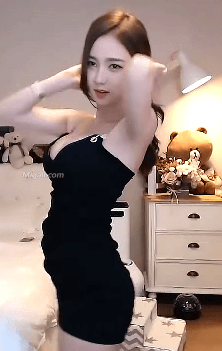 
ㅇㅎ] 검은 원피스

