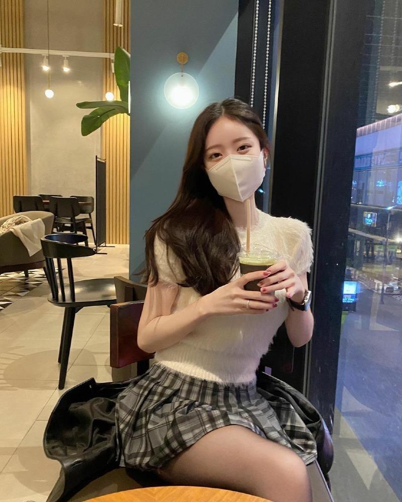 
다들 같은 곳을 쳐다보게되는 사진+_+
