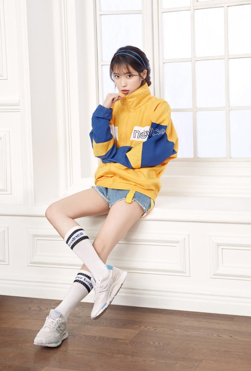 
아이유 화보
