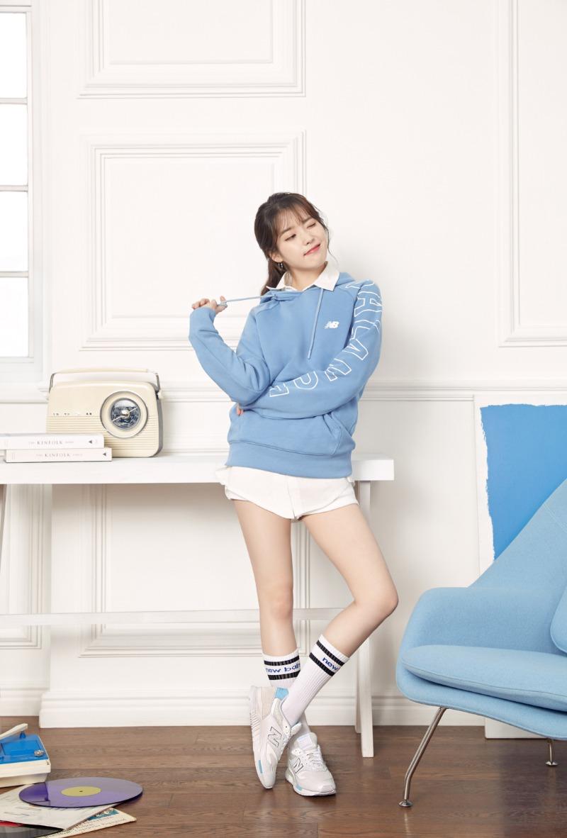 
아이유 화보
