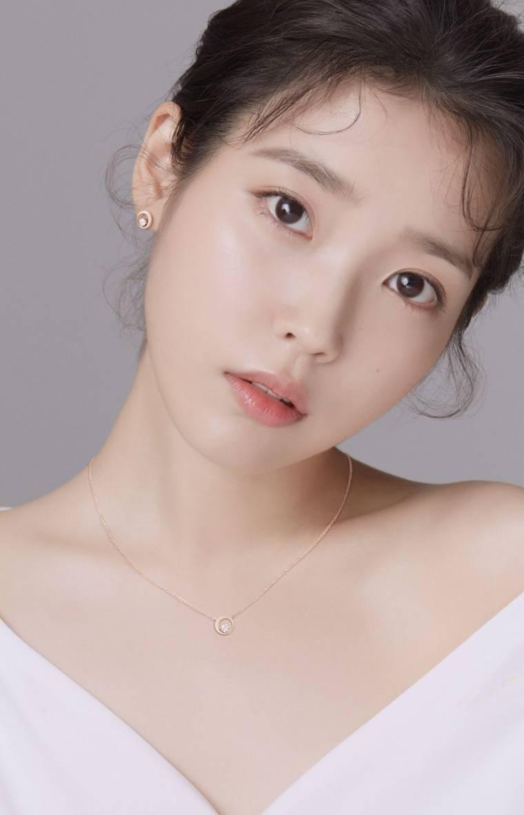 
아이유 2
