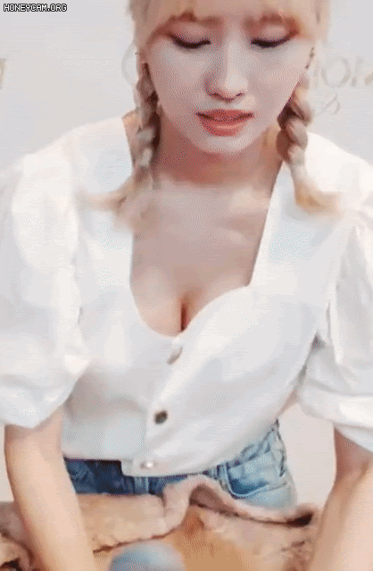 
트와이스 모모
