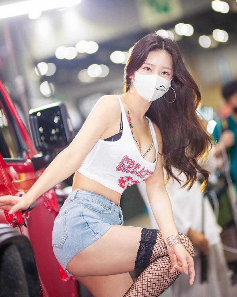 
레이싱모델 이해른
