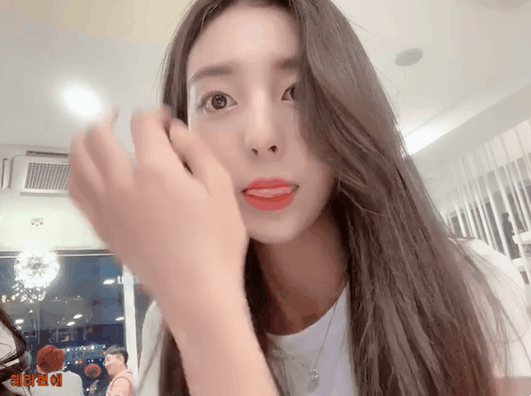 
[초스압] 00년생 치어리더.jpgif
