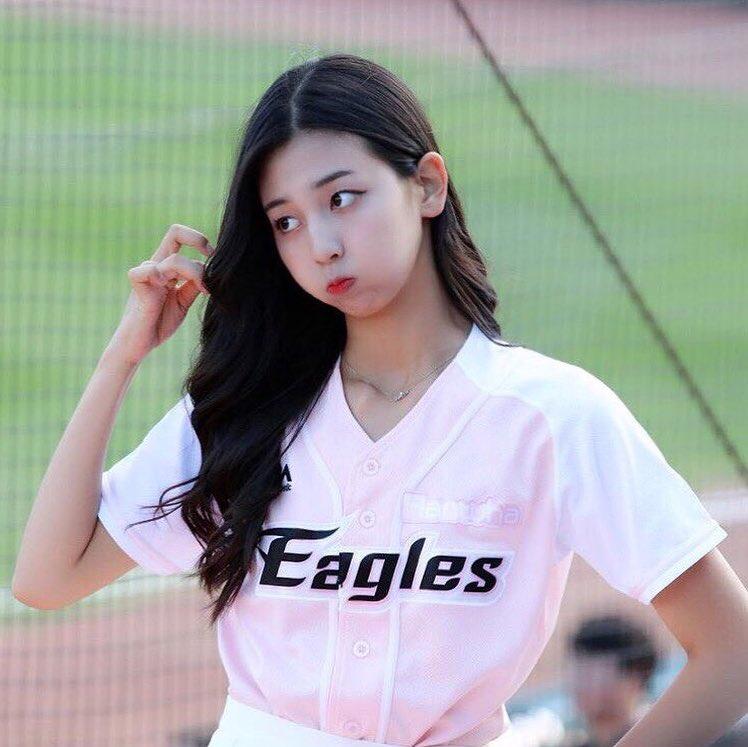 
[초스압] 00년생 치어리더.jpgif

