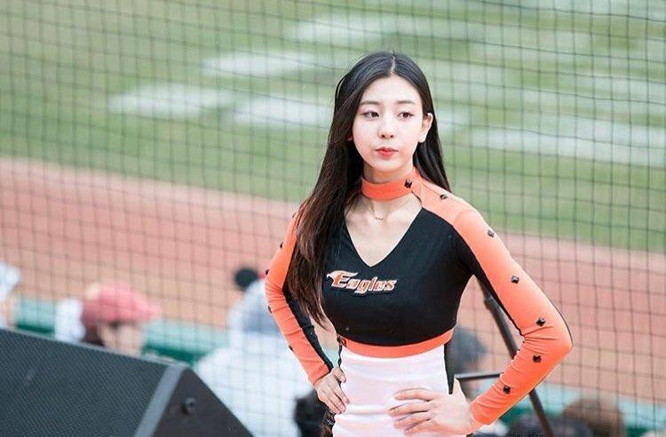
[초스압] 00년생 치어리더.jpgif
