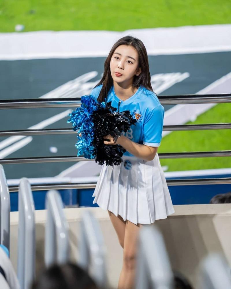 
[초스압] 00년생 치어리더.jpgif

