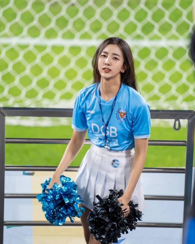 
[초스압] 00년생 치어리더.jpgif
