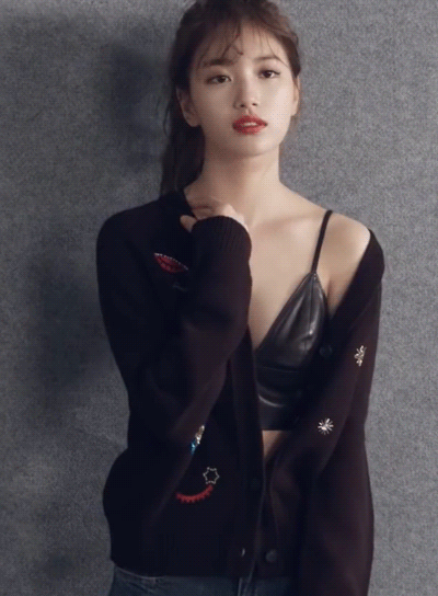 
연예인 사진
