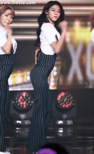 
연예인 사진
