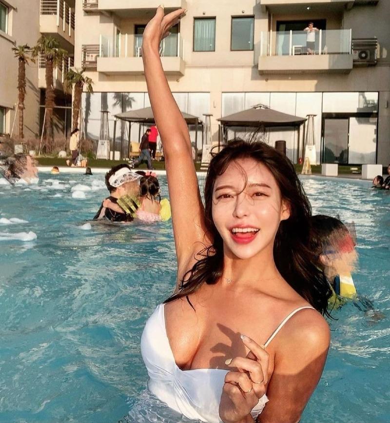 
이쁜 언니들 사진~^^ 많아요
