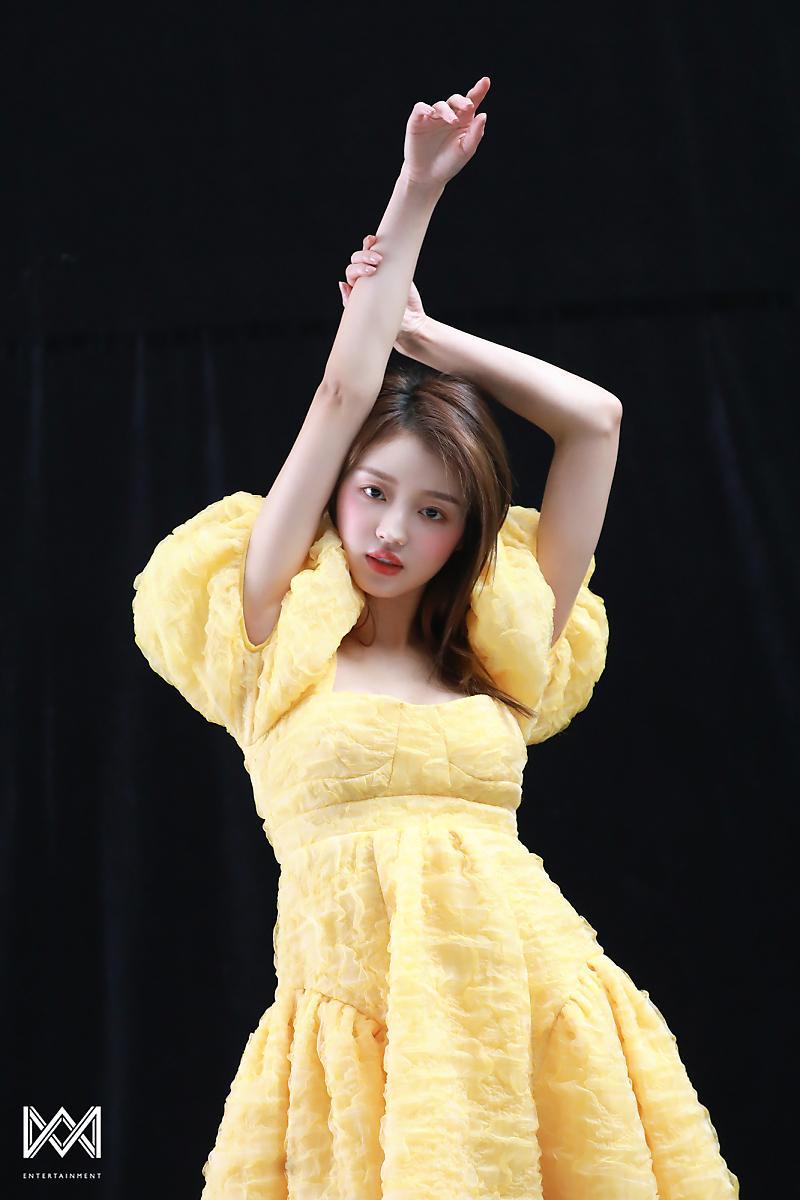 오마이걸 유아 화보