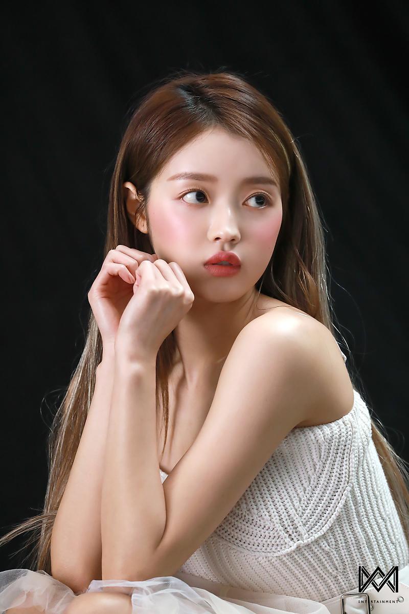 오마이걸 유아 화보