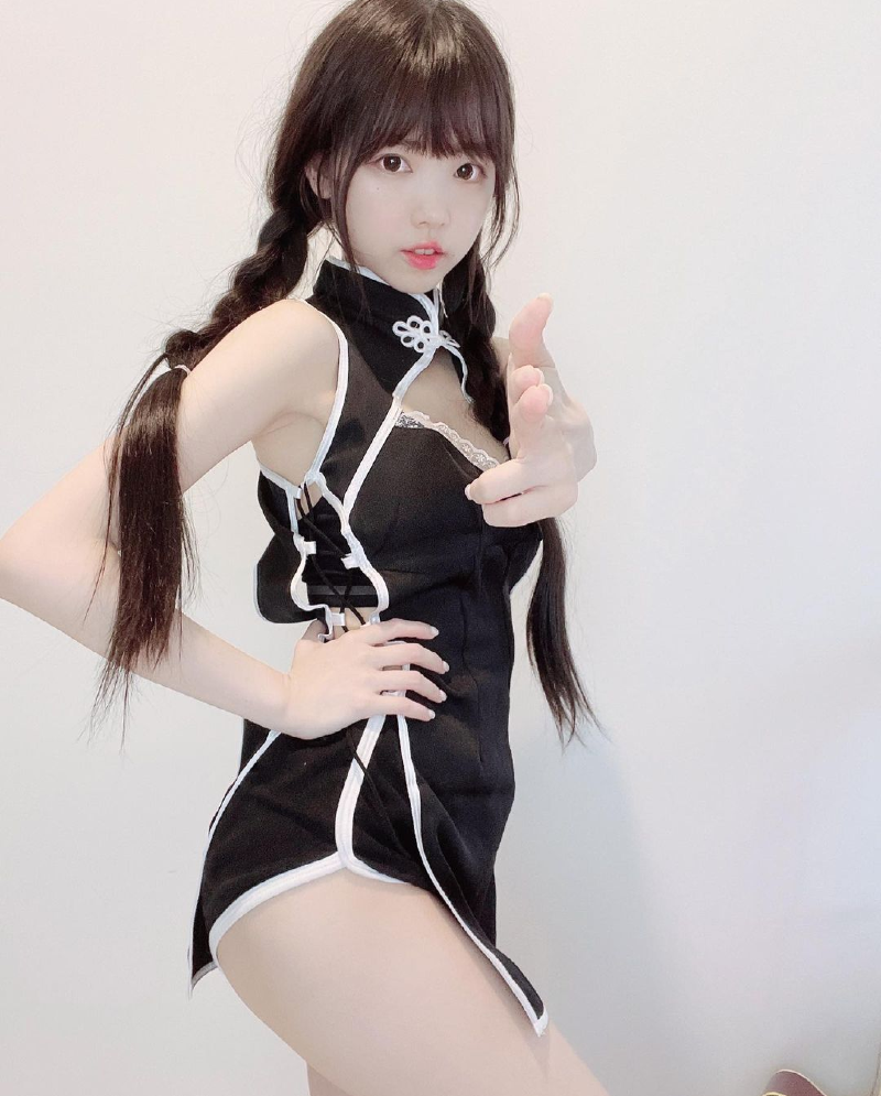 
쌍판대기 번번한 대만 짱깨 처자
