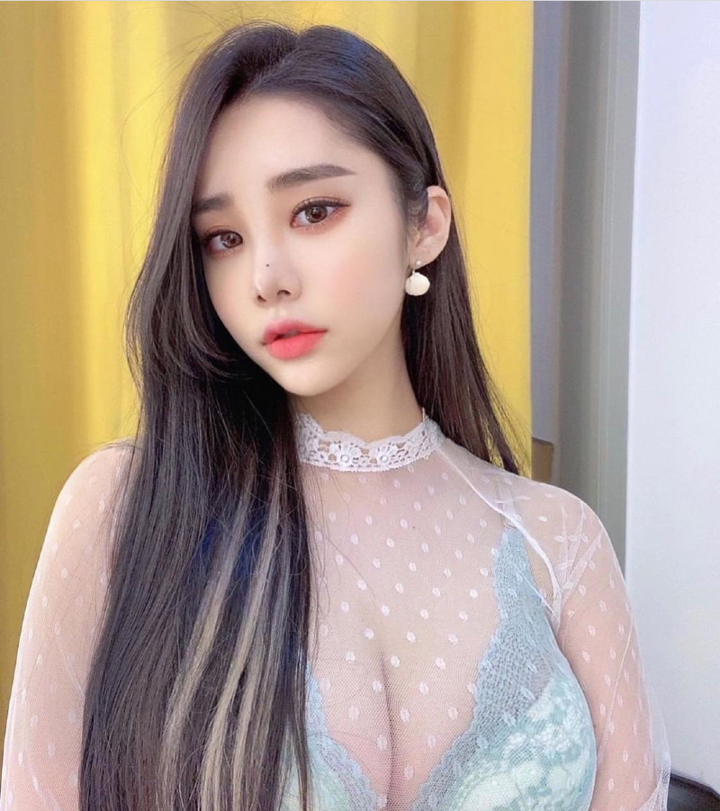 레이싱모델 강하빈