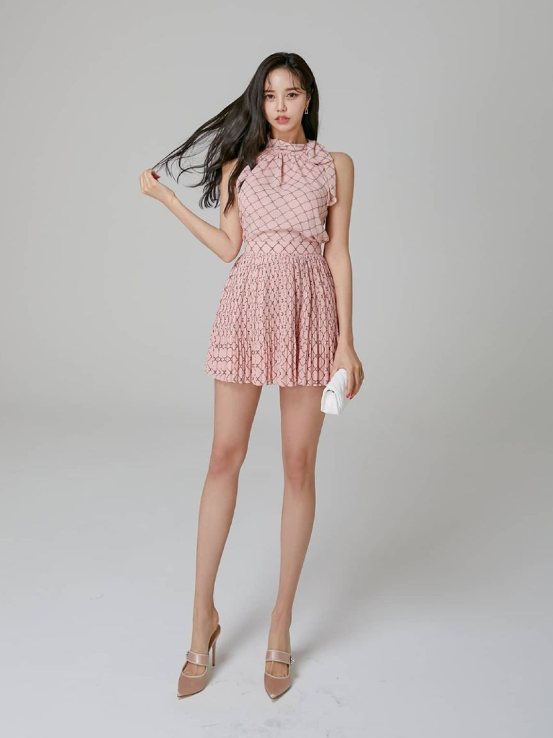 여성 이쁜옷(페미 쿵쾅이들 못입는) 쇼핑몰 하이디바 모델님