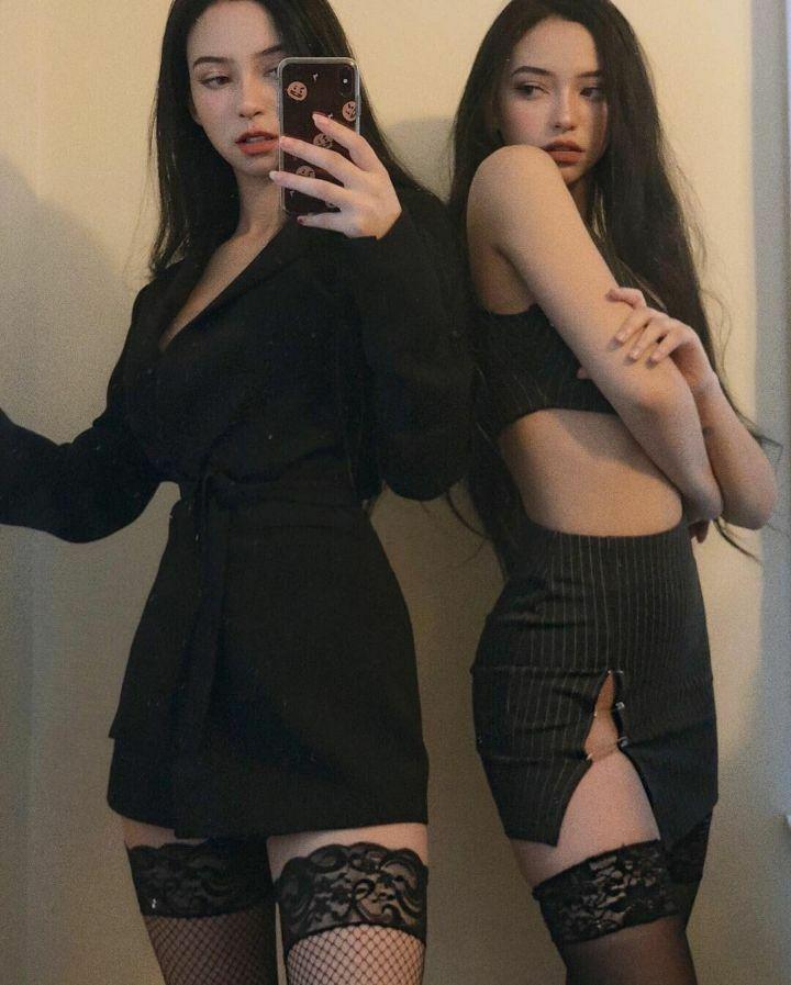 
러시아 쌍둥이 모델
