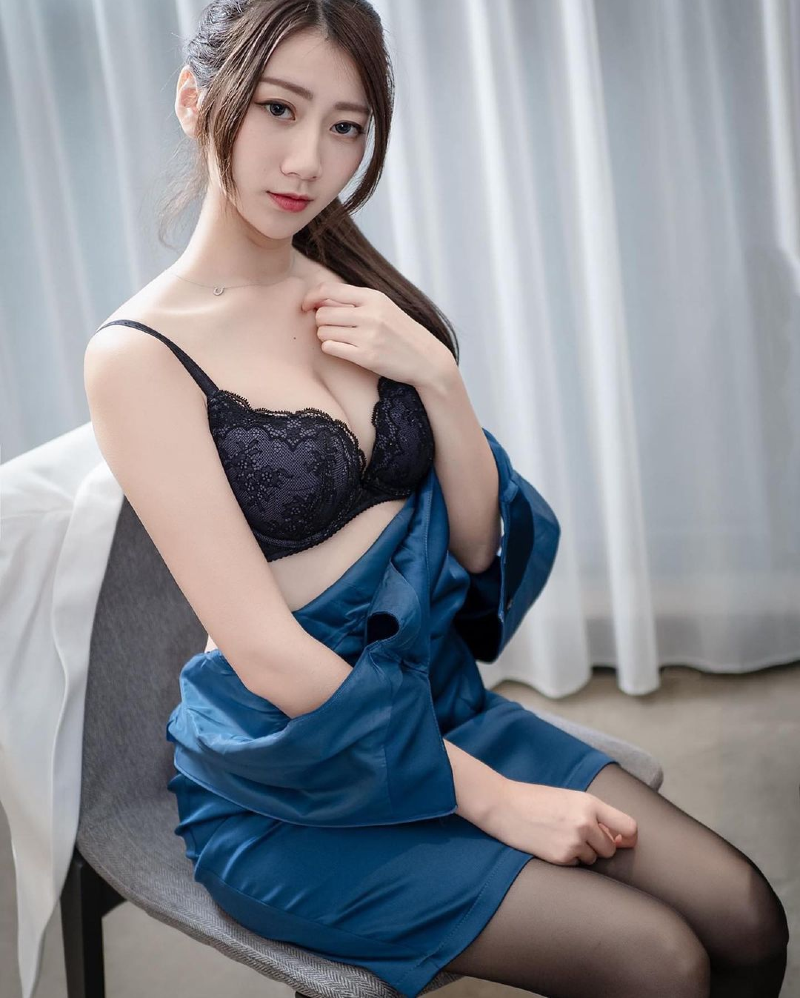 
쌍판 번번하고 몸매 쎄끈한 대만 처자

