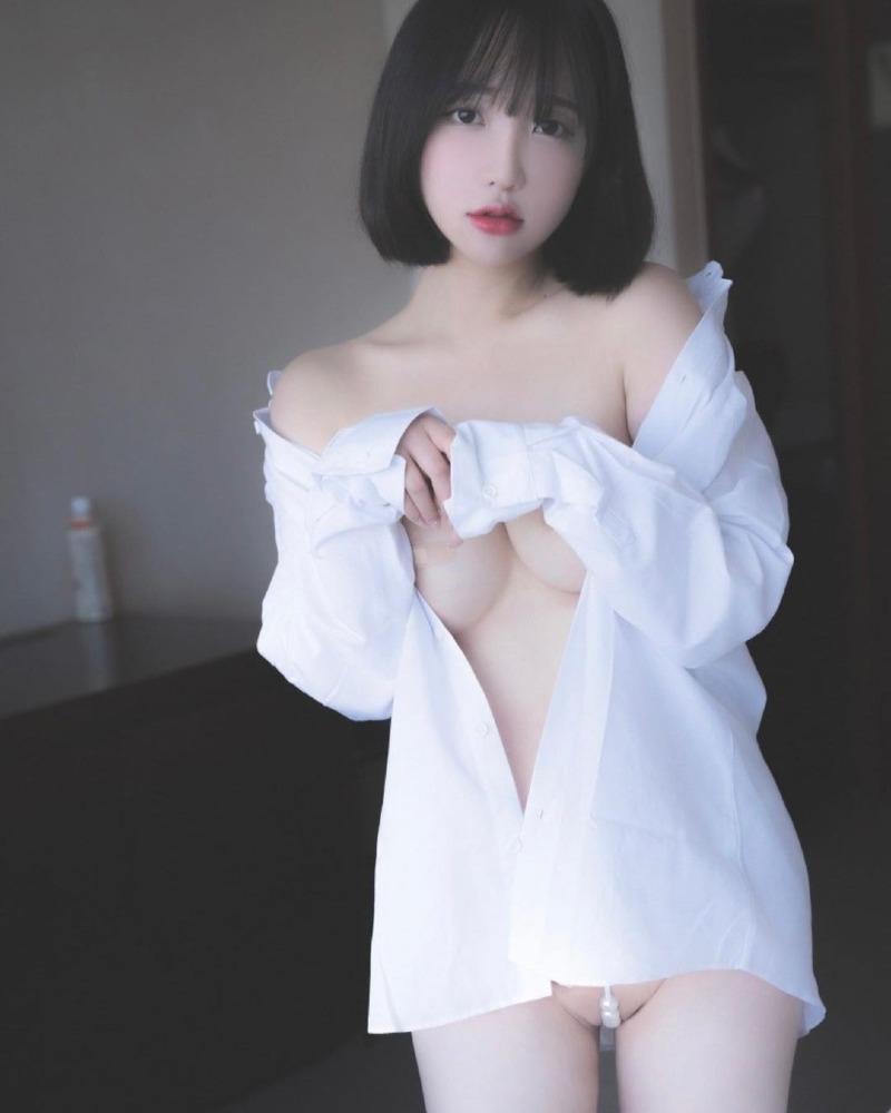 
하얀피부의 싱그러운 그녀 예은님^^
