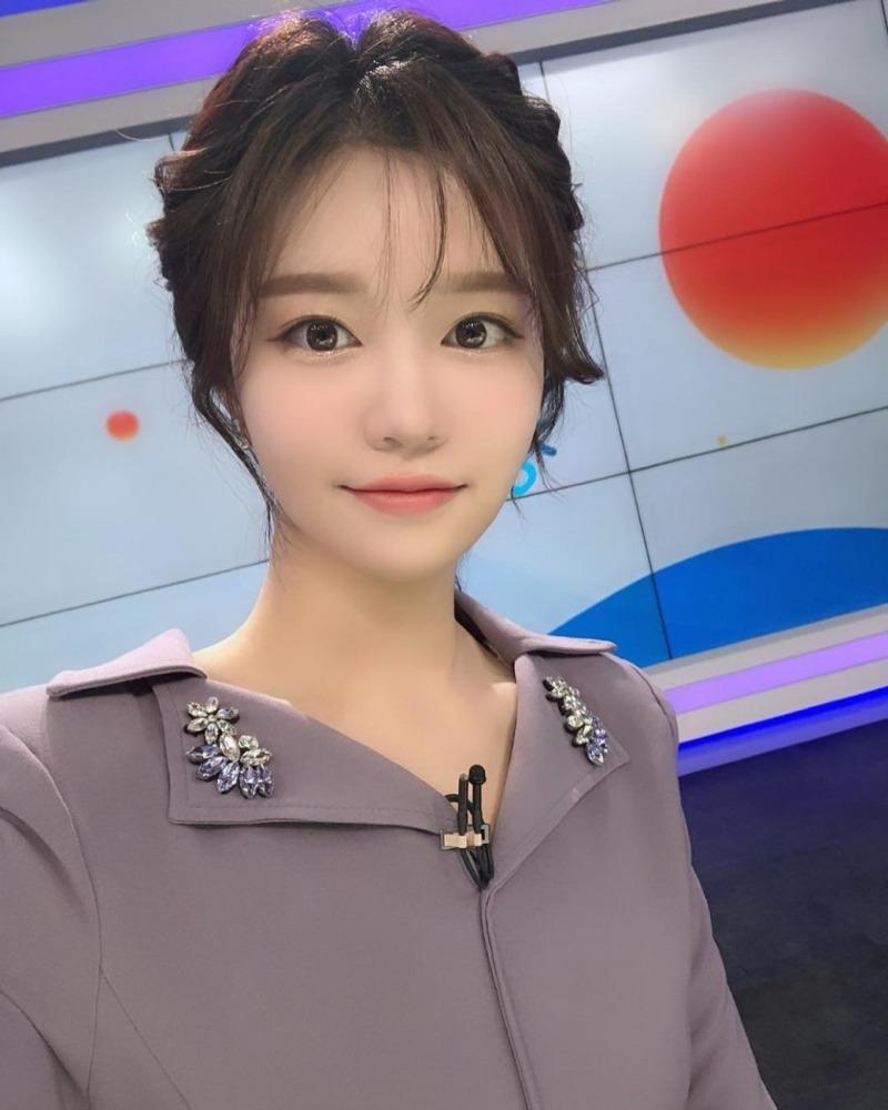 윤호연 아나운서.jpgif