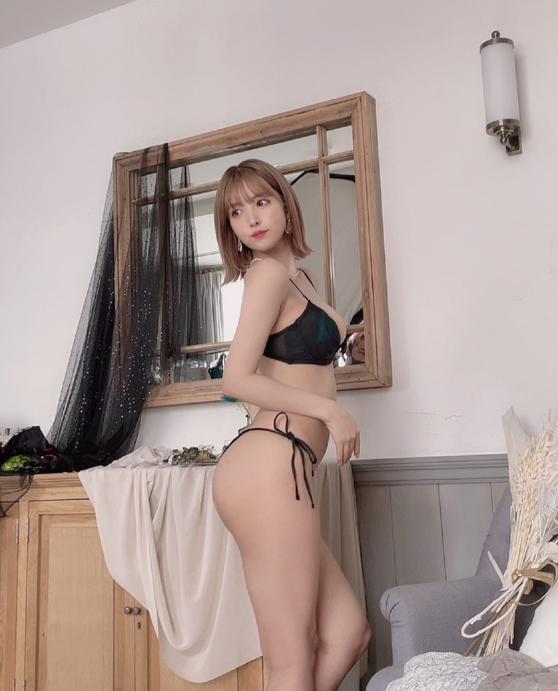 미카미 유아