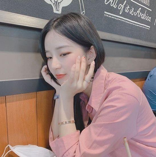 
김진아 진짜 이쁘다
