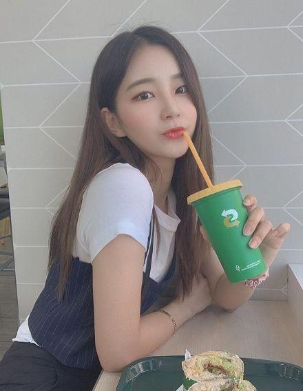 
김진아 진짜 이쁘다
