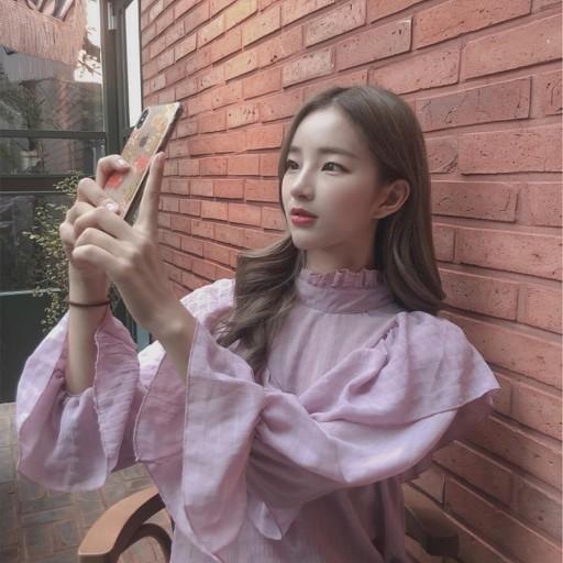 
김진아 진짜 이쁘다
