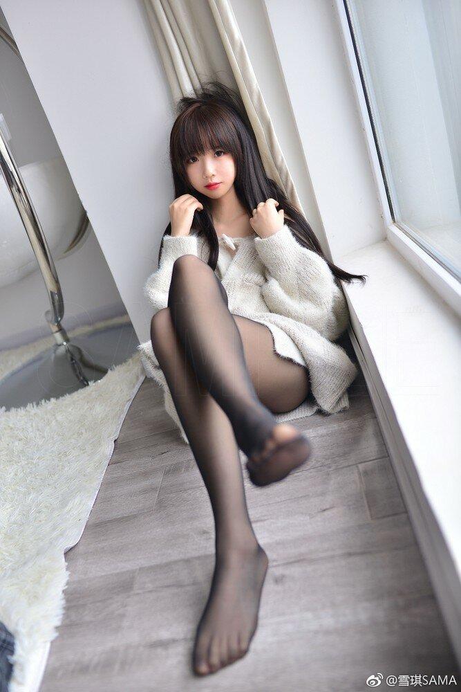 
블랙 스타킹
