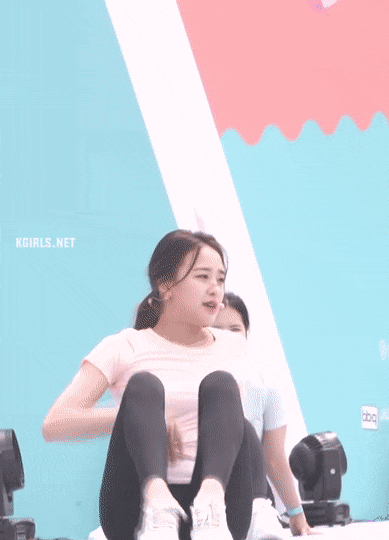 
손연재 스트레칭 부끄~
