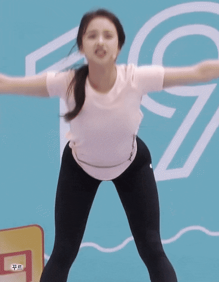 
손연재 스트레칭 부끄~
