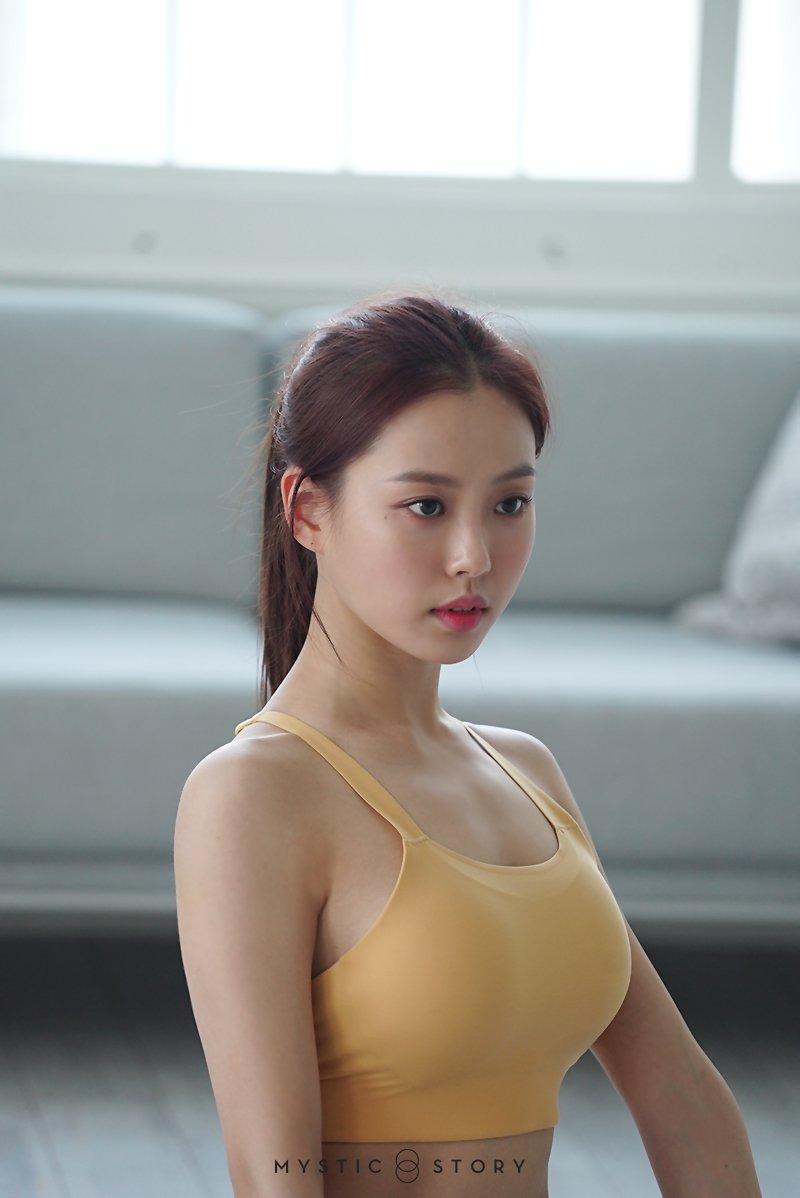 
고민시 요가

