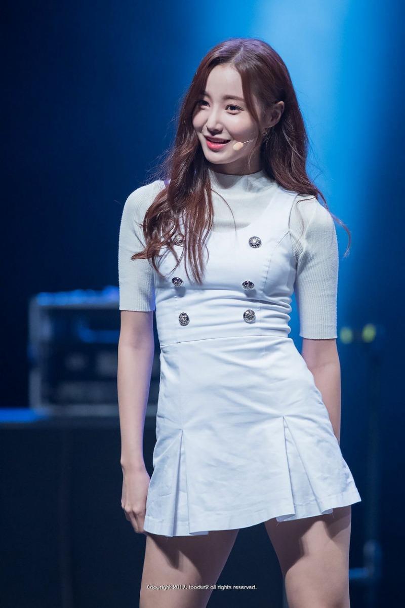 
연우 윤지
